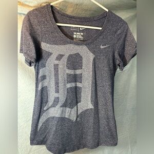 Women’s Detroit Tiger shirt